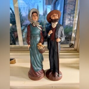 AMISH, TnT 1993, RESIN, MAN & WOMAN. HAND-PAINTED STATUES WITH A MATTE FINISH.